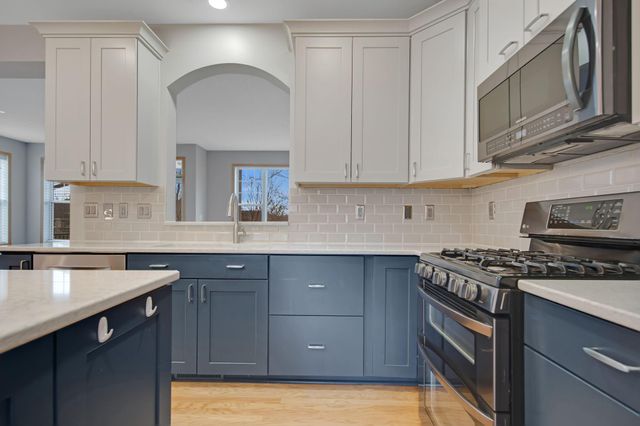 15548 Dynasty Way 103, Apple Valley, MN 55124