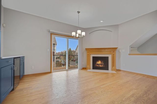 15548 Dynasty Way 103, Apple Valley, MN 55124