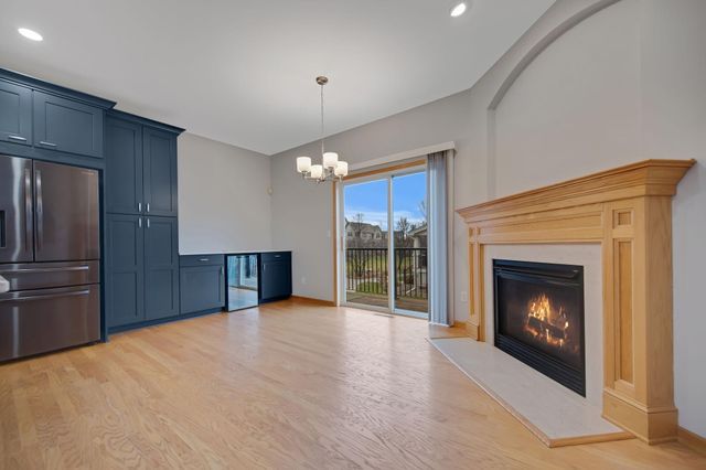 15548 Dynasty Way 103, Apple Valley, MN 55124