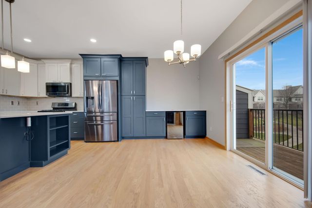 15548 Dynasty Way 103, Apple Valley, MN 55124