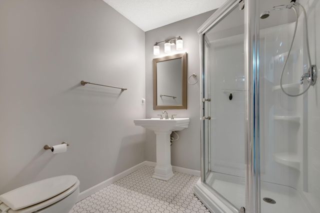 15548 Dynasty Way 103, Apple Valley, MN 55124