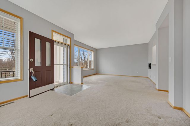 15548 Dynasty Way 103, Apple Valley, MN 55124