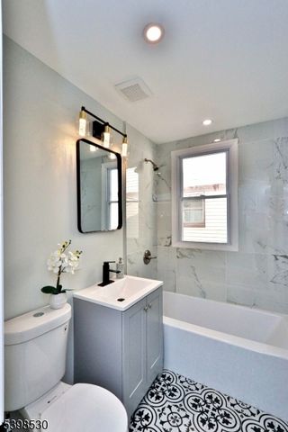 39 Grant Place, Irvington Twp., NJ 07111