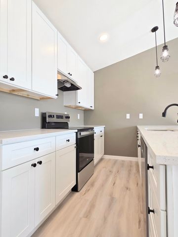 705 E Washington Street, Marshfield, MO 65706