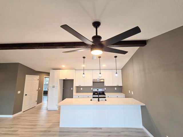 705 E Washington Street, Marshfield, MO 65706