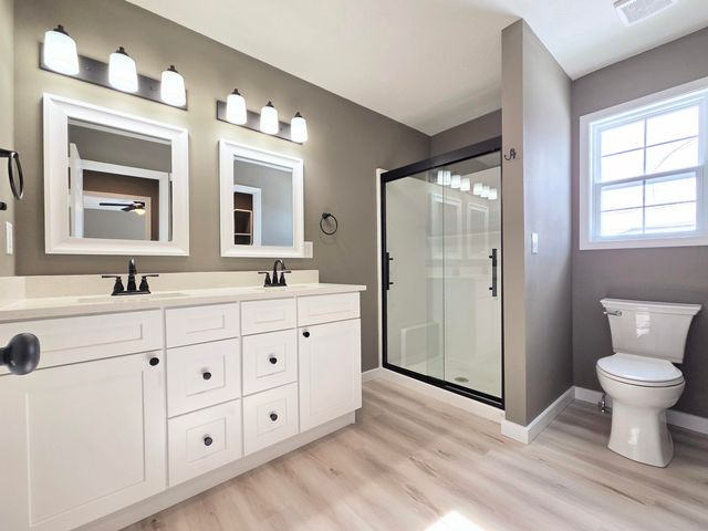 705 E Washington Street, Marshfield, MO 65706