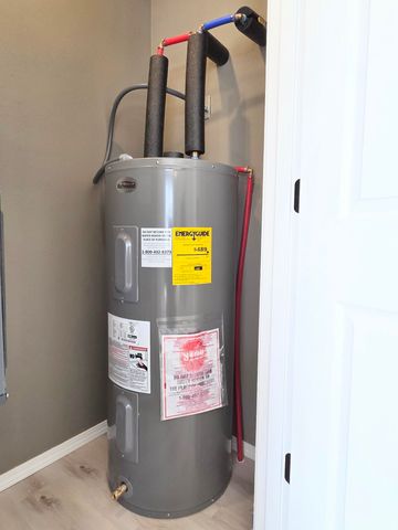 705 E Washington Street, Marshfield, MO 65706