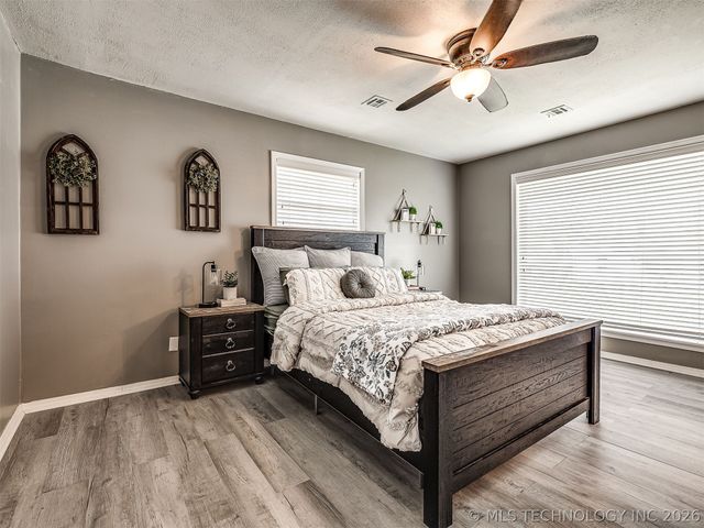 238 Meadowlark Place, Bartlesville, OK 74006