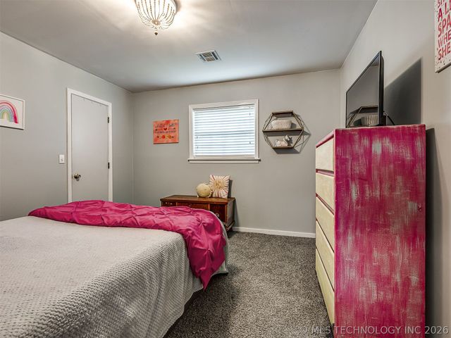 238 Meadowlark Place, Bartlesville, OK 74006
