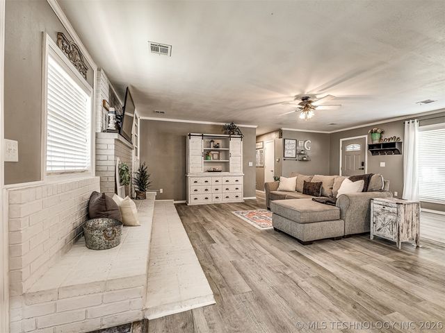 238 Meadowlark Place, Bartlesville, OK 74006