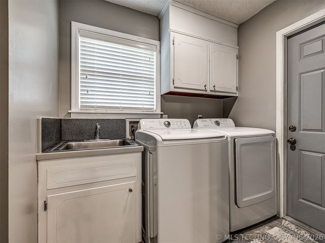 238 Meadowlark Place, Bartlesville, OK 74006