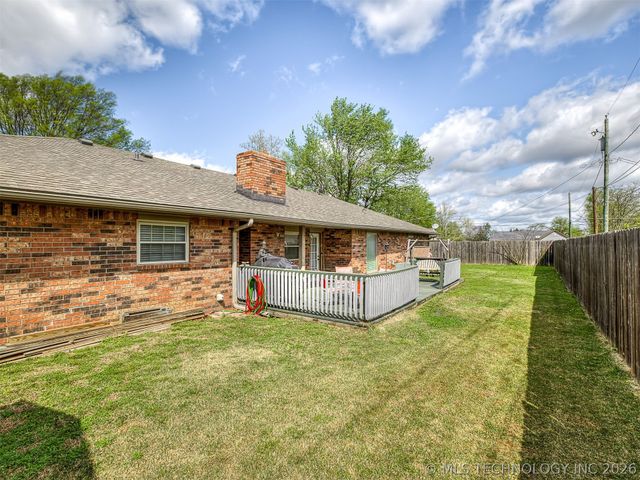 238 Meadowlark Place, Bartlesville, OK 74006