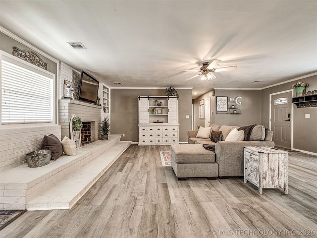 238 Meadowlark Place, Bartlesville, OK 74006