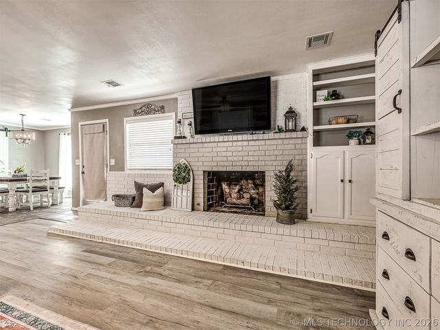 238 Meadowlark Place, Bartlesville, OK 74006