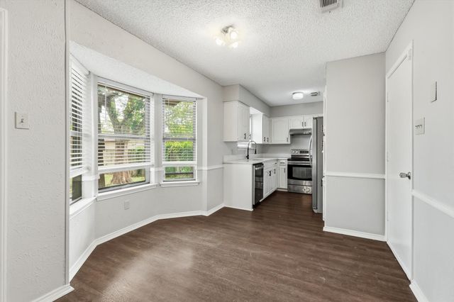 5907 Cedar Ridge Drive, Arlington, TX 76017