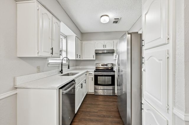 5907 Cedar Ridge Drive, Arlington, TX 76017
