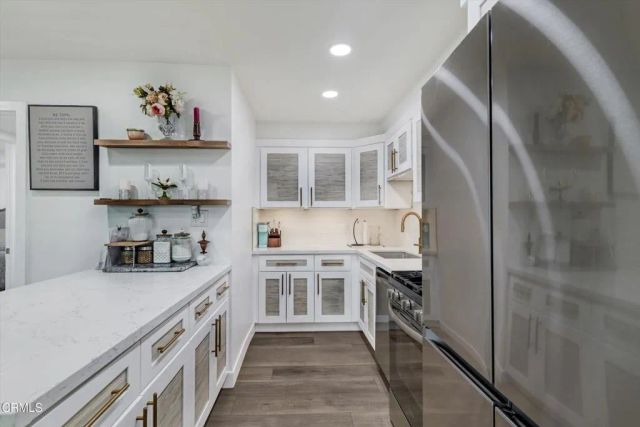 660 Sunfish Way, Port Hueneme, CA 93041