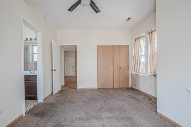 7037 S Crandon Avenue 219, Chicago, IL 60649