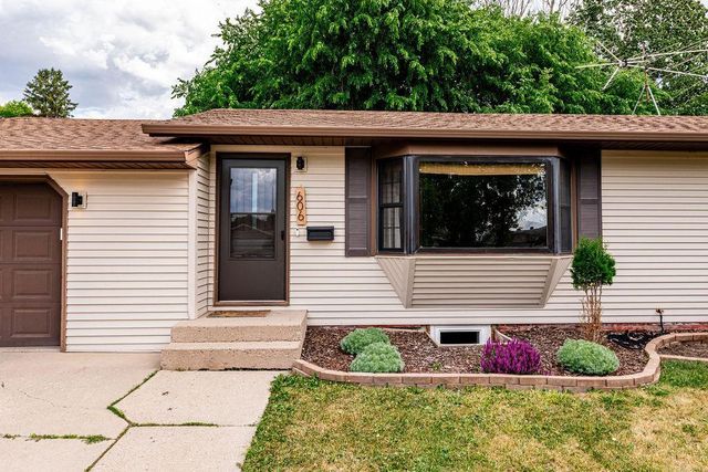 606 Birch Lane, Moorhead, MN 56560