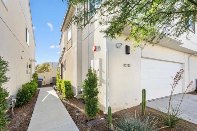 35190 Blossom Place, Fallbrook, CA 92028