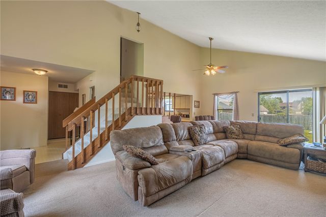 6587 Charlesgate Road, Huber Heights, OH 45424