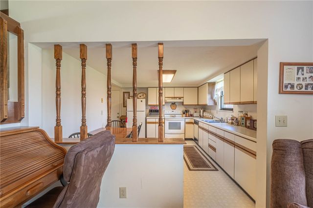 6587 Charlesgate Road, Huber Heights, OH 45424