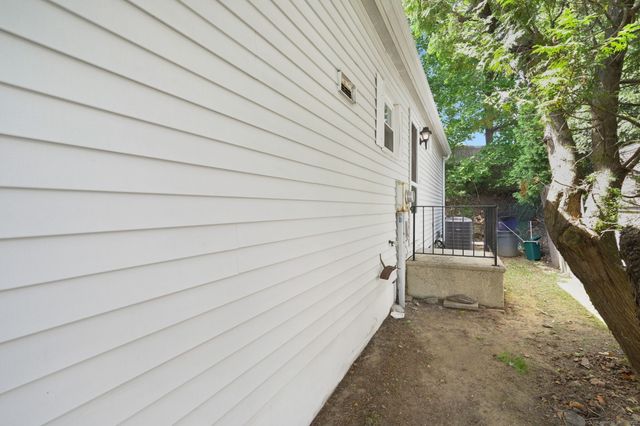 9 Crescent Park Road, Westport, CT 06880