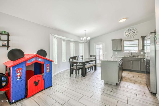 13765 FLORA VISTA Avenue, El Paso, TX 79928