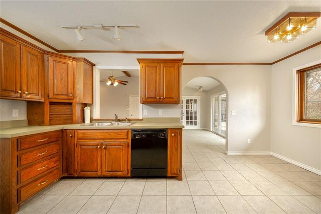 920 N 60th Street, Noble, OK 73068