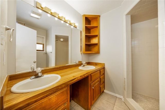 920 N 60th Street, Noble, OK 73068