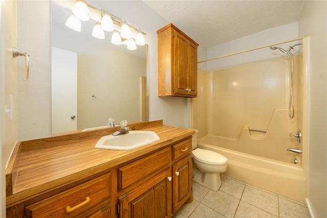 920 N 60th Street, Noble, OK 73068