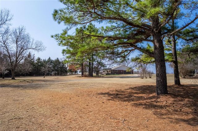 920 N 60th Street, Noble, OK 73068