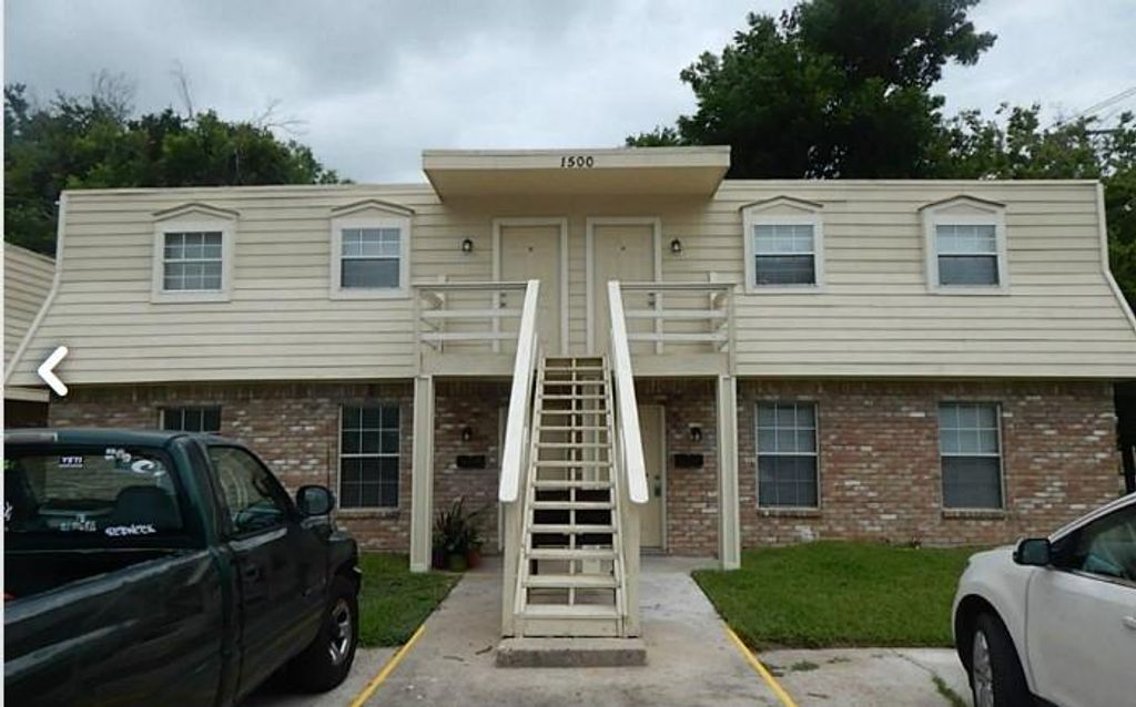 1500 Oleander Dr, La Marque, TX 77568