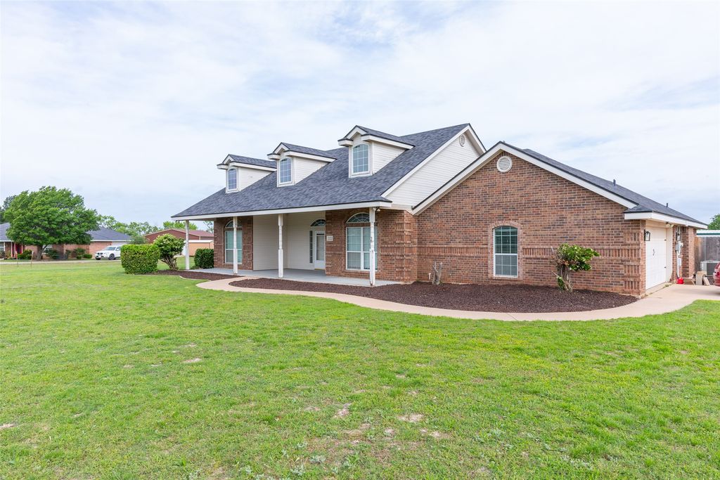 222 Sugar Biscuit Lane, Abilene, TX 79602