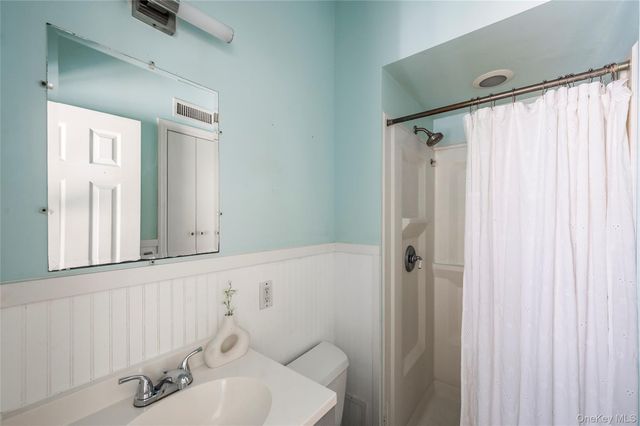 27 West Side Avenue, East Quogue, NY 11942