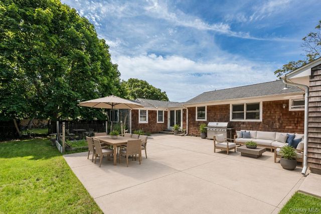 27 West Side Avenue, East Quogue, NY 11942