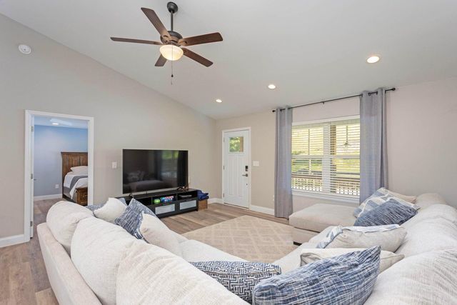 380 Earl Broady Road, Evensville, TN 37332