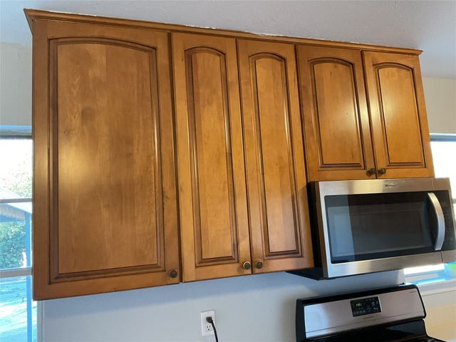 1401 W Ball Street, Weatherford, TX 76086