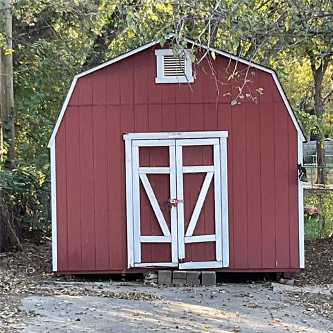 1401 W Ball Street, Weatherford, TX 76086