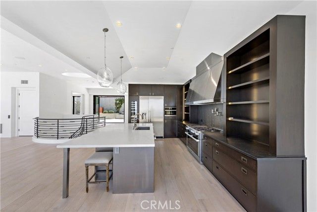 2340 Crestview Drive, Laguna Beach, CA 92651