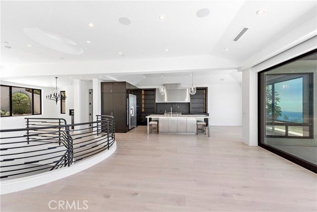 2340 Crestview Drive, Laguna Beach, CA 92651