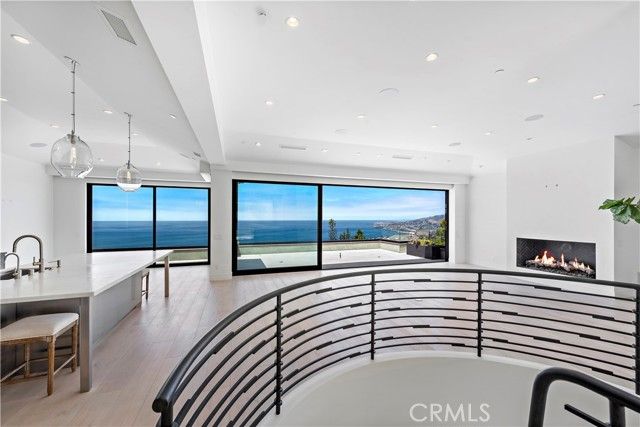 2340 Crestview Drive, Laguna Beach, CA 92651