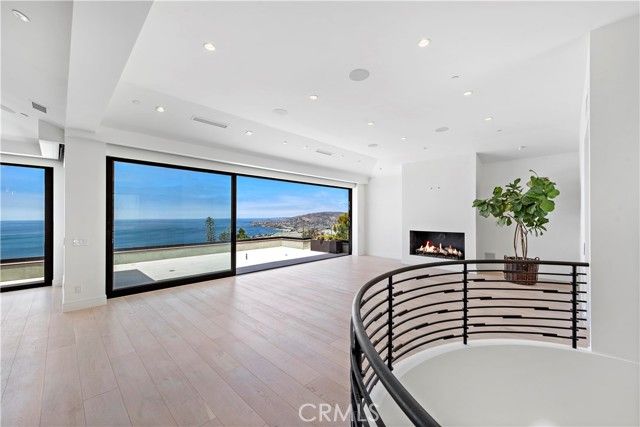 2340 Crestview Drive, Laguna Beach, CA 92651