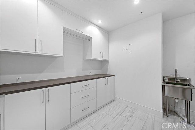 2340 Crestview Drive, Laguna Beach, CA 92651