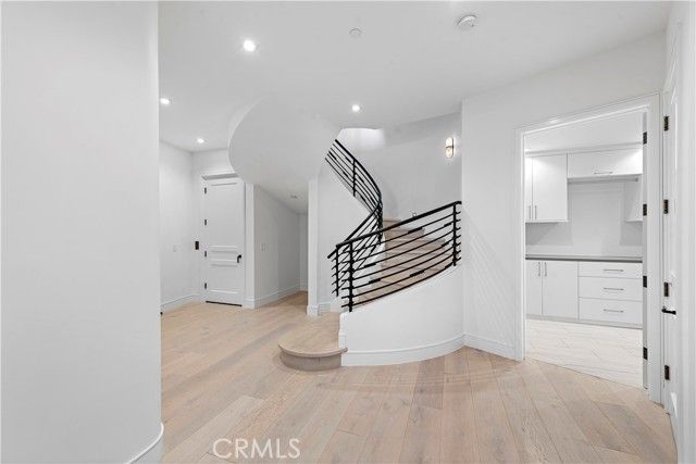 2340 Crestview Drive, Laguna Beach, CA 92651