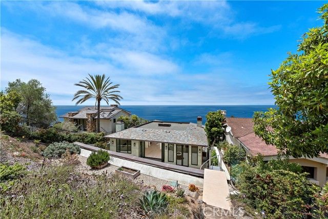 2340 Crestview Drive, Laguna Beach, CA 92651