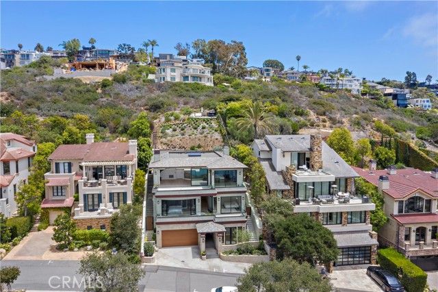 2340 Crestview Drive, Laguna Beach, CA 92651