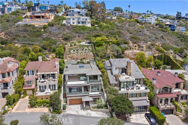 2340 Crestview Drive, Laguna Beach, CA 92651