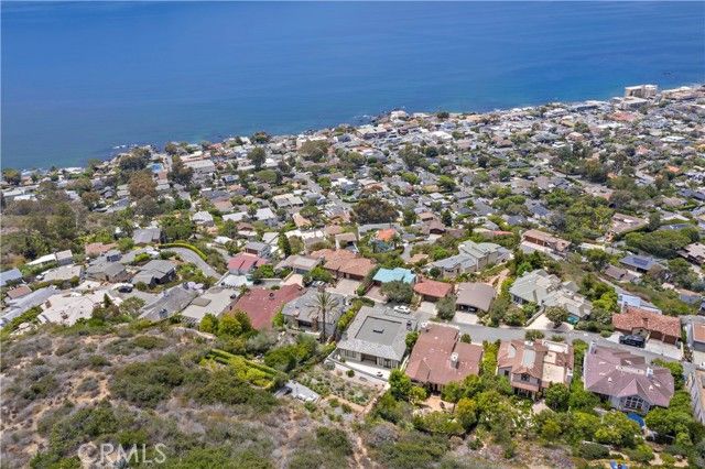 2340 Crestview Drive, Laguna Beach, CA 92651