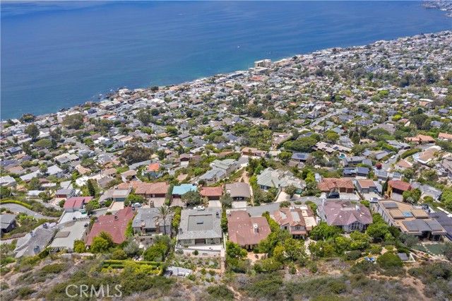 2340 Crestview Drive, Laguna Beach, CA 92651